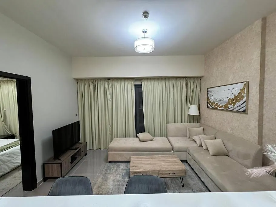 Lavish Apartment In Dubai