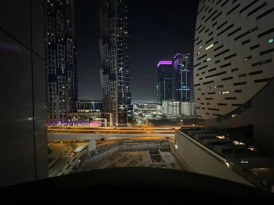 Lavish Apartment In Dubai United Arab Emirates